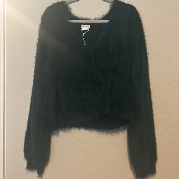 Lover and friends V neck large crop. Color teal. Very soft - Picture 5 of 5